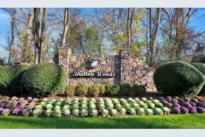 364 Woodland Court, Coram, NY 11727 - Photo 2
