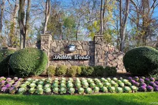 364 Woodland Ct, Coram, NY 11727 - Photo 2
