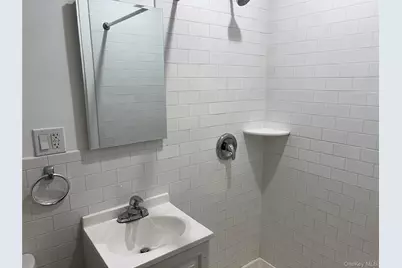 19314 S Jamaica Avenue #3rd floor, Hollis, NY 11423 - Photo 12