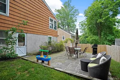 61 Ridgewood Drive, Pleasantville, NY 10570 - Photo 28