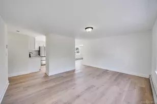 7 Sunrise Ln, Levittown, NY 11756 - Photo 16
