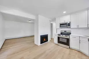 7 Sunrise Ln, Levittown, NY 11756 - Photo 6
