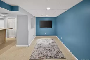 235 Kettles Ln, Medford, NY 11763 - Photo 32