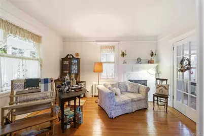 149 Maple Avenue, Westbury, NY 11590 - Photo 10