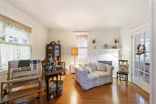 149 Maple Ave, Westbury, NY 11590 - Photo 10
