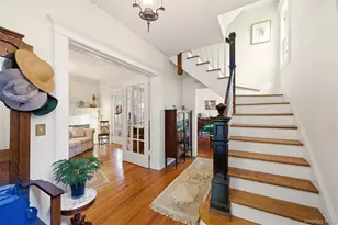 149 Maple Ave, Westbury, NY 11590 - Photo 8