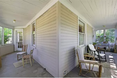 149 Maple Avenue, Westbury, NY 11590 - Photo 28