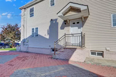 32 3rd Avenue, New Hyde Park, NY 11040 - Photo 28