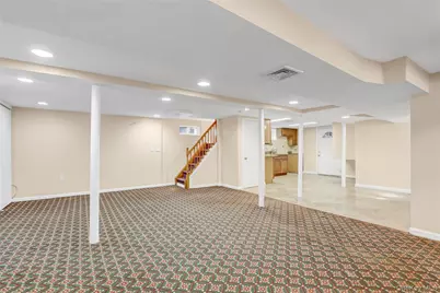 32 3rd Avenue, New Hyde Park, NY 11040 - Photo 24