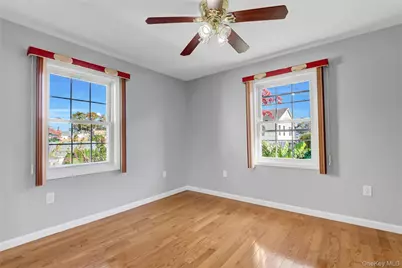 32 3rd Avenue, New Hyde Park, NY 11040 - Photo 22