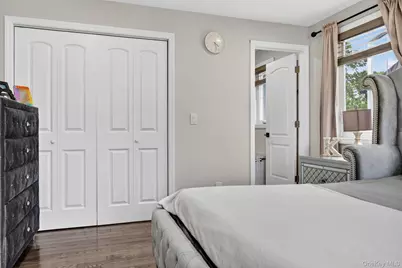 99 Kuhl Avenue, Hicksville, NY 11801 - Photo 12