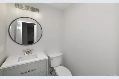 99 Kuhl Avenue, Hicksville, NY 11801 - Photo 10
