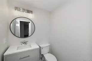 99 Kuhl Ave, Hicksville, NY 11801 - Photo 10