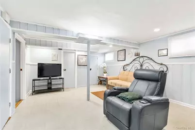 3 Ash Court, Hempstead, NY 11550 - Photo 14