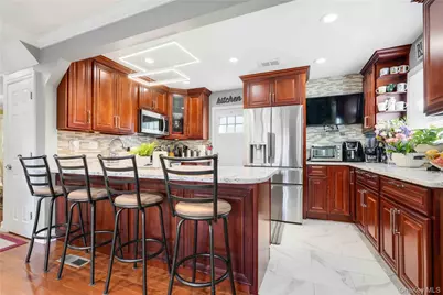 3 Ash Court, Hempstead, NY 11550 - Photo 6