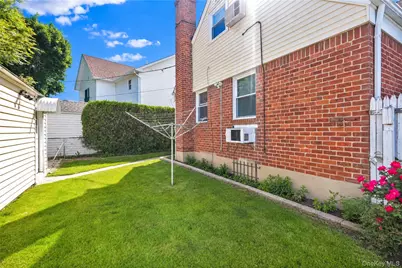 3 Ash Court, Hempstead, NY 11550 - Photo 4