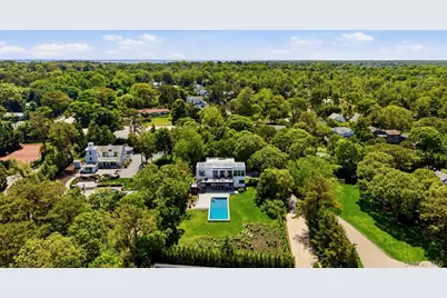 8 Old North Highway #A, Hampton Bays, NY 11946 - Photo 16