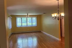 11 Darien Pl, East Northport, NY 11731 - Photo 6