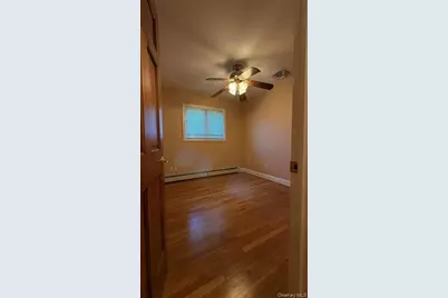 11 Darien Place, East Northport, NY 11731 - Photo 10