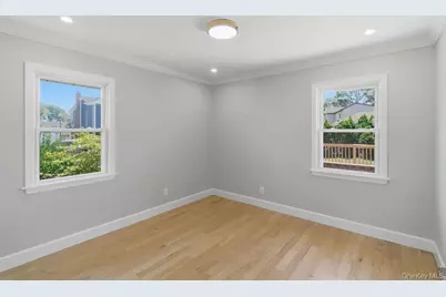 2934 Kinloch Road, Wantagh, NY 11793 - Photo 12
