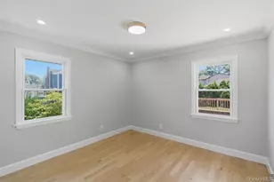 2934 Kinloch Rd, Wantagh, NY 11793 - Photo 12