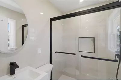2934 Kinloch Road, Wantagh, NY 11793 - Photo 18