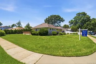 2934 Kinloch Rd, Wantagh, NY 11793 - Photo 2