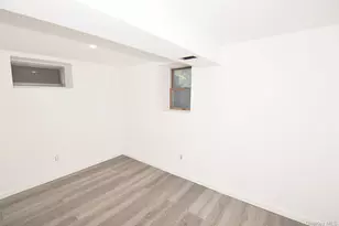 235 E 1st St, Deer Park, NY 11729 - Photo 14