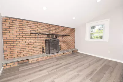 235 E 1st Street, Deer Park, NY 11729 - Photo 4