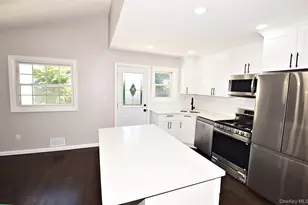 235 E 1st St, Deer Park, NY 11729 - Photo 6