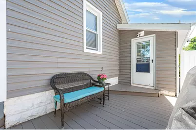 590 S 7th Street, Lindenhurst, NY 11757 - Photo 28