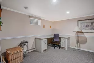 590 S 7th St, Lindenhurst, NY 11757 - Photo 20