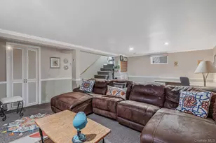 590 S 7th St, Lindenhurst, NY 11757 - Photo 22
