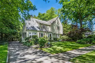 433 Park Ave, Manhasset, NY 11030 - Photo 2
