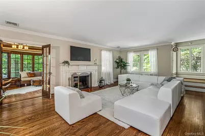 433 Park Avenue, Manhasset, NY 11030 - Photo 4