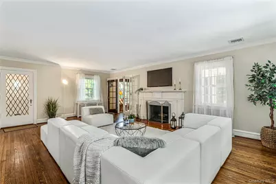 433 Park Avenue, Manhasset, NY 11030 - Photo 6