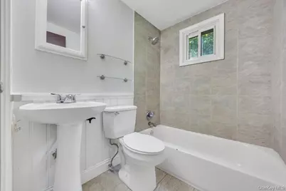 29 Pearsall Street, Babylon, NY 11702 - Photo 34