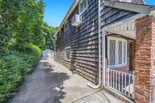 29 Pearsall St, Babylon, NY 11702 - Photo 4