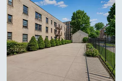 636 E 219th Street, Bronx, NY 10467 - Photo 20