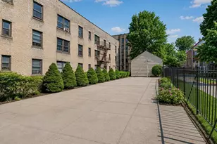 636 E 219th St, Bronx, NY 10467 - Photo 20