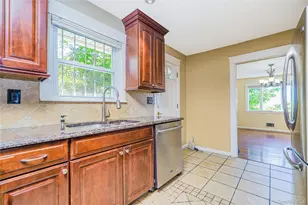 215 Coverly Ave, New York, NY 10301 - Photo 12