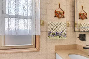 59-30 71st St, Maspeth, NY 11378 - Photo 10