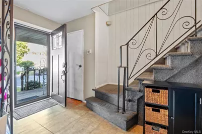 96 Hudson Avenue, Brentwood, NY 11717 - Photo 6
