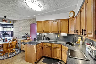 96 Hudson Avenue, Brentwood, NY 11717 - Photo 8