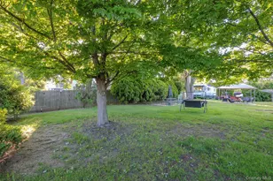 96 Hudson Ave, Brentwood, NY 11717 - Photo 34