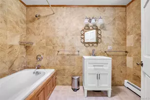 5 Eden Roc Dr, Locust Valley, NY 11560 - Photo 16