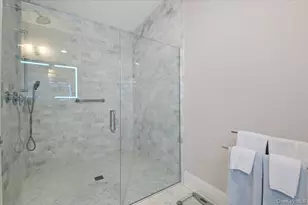 238 Coach Dr, Woodbury, NY 11797 - Photo 20