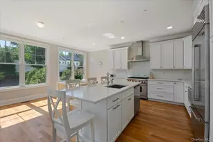 238 Coach Dr, Woodbury, NY 11797 - Photo 10