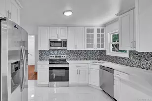 9 Taft Ct, Deer Park, NY 11729 - Photo 10