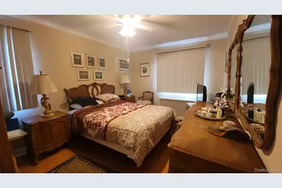7432 Calamus Avenue, Elmhurst, NY 11373 - Photo 6